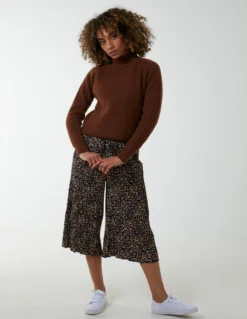 Deals Sleek Dresses Store 37 Animal Print Cropped Trousers