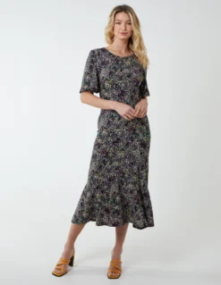 Angel Sleeve Tiered Midi Dress