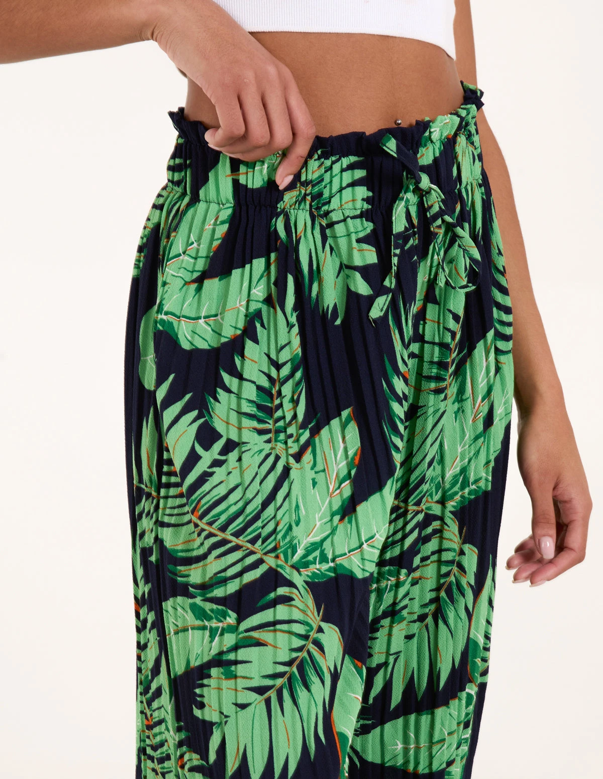 Tropical Print Elasticated Waist Culottes 4 Tropical Print Elasticated Waist Culottes - Image 4